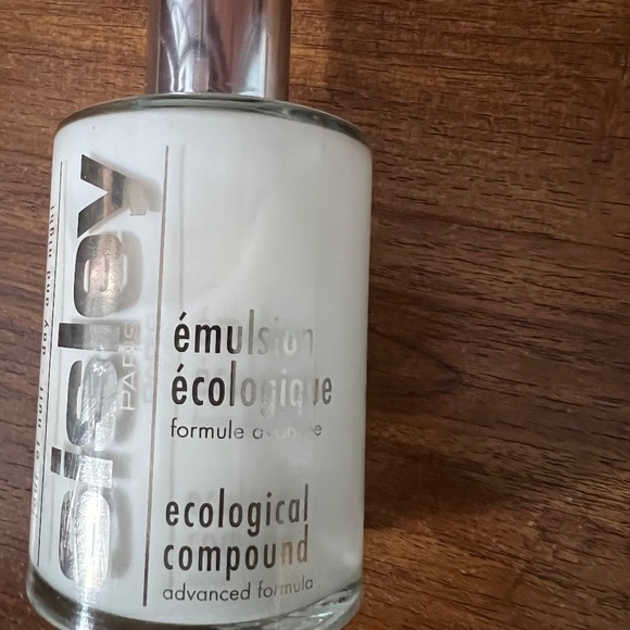 Cream - Picture 2 of 2